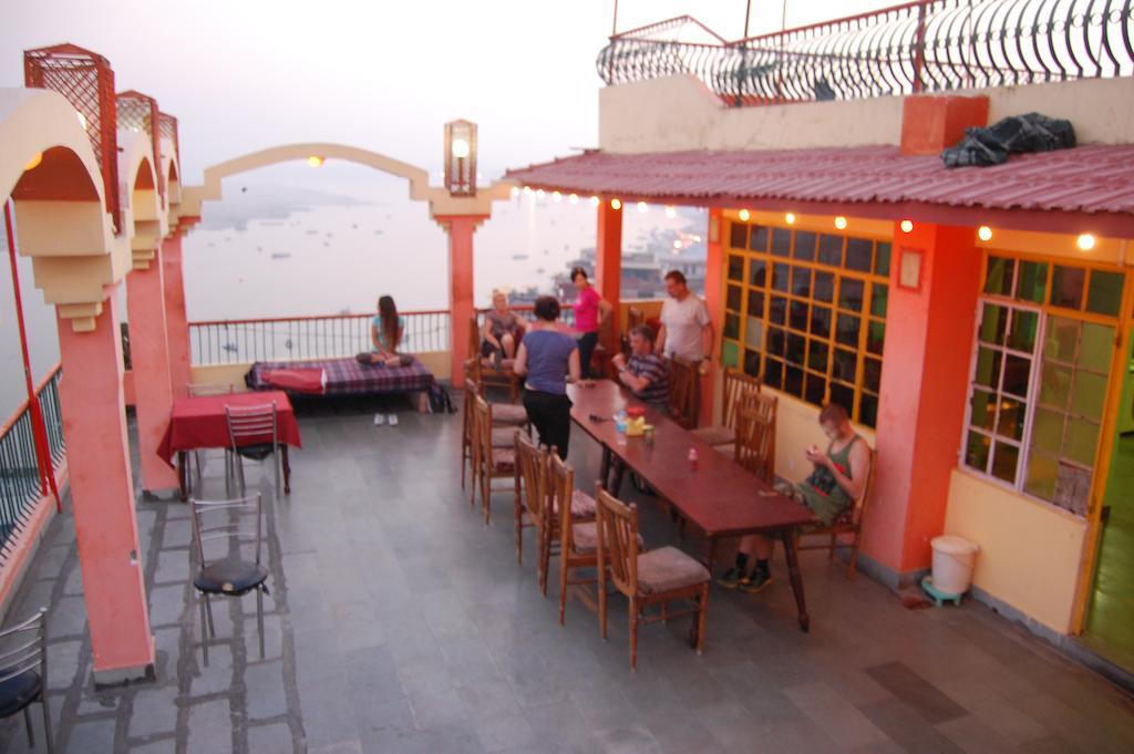 Puja Guest House Varanasi Exterior foto