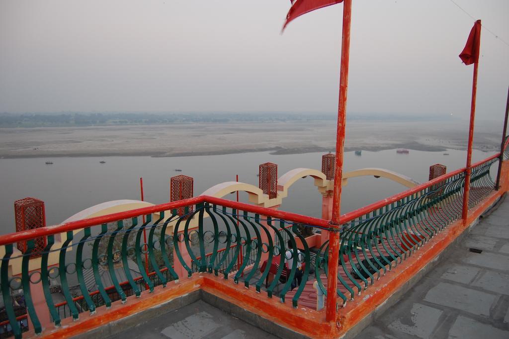 Puja Guest House Varanasi Exterior foto