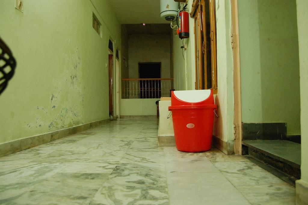 Puja Guest House Varanasi Exterior foto