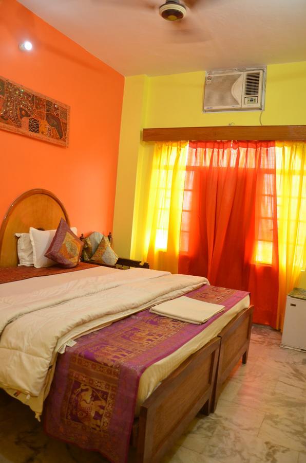 Puja Guest House Varanasi Exterior foto